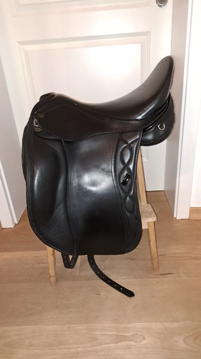 Dressursattel Velicea Onyx 18' – Vorschau 2