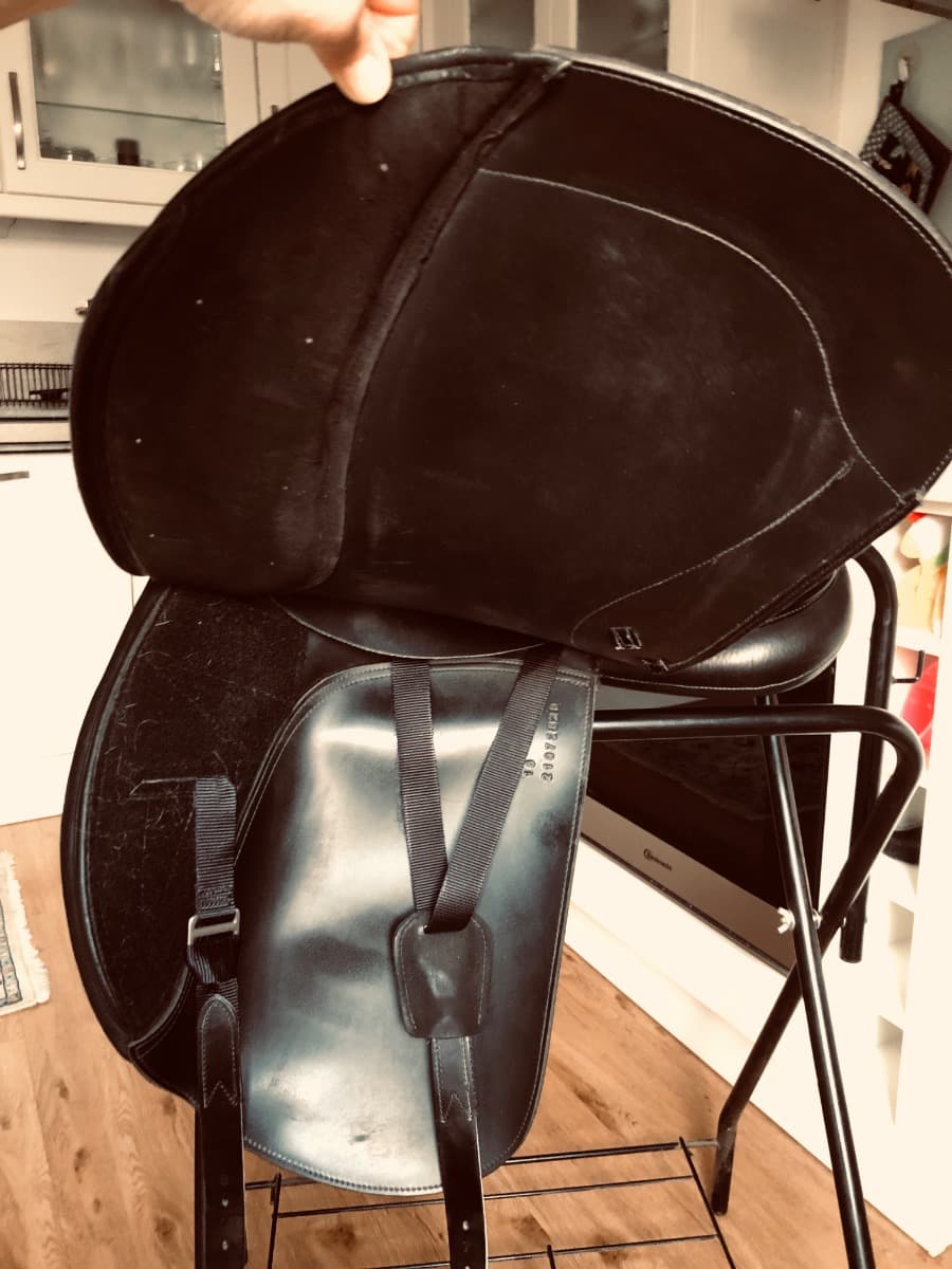 Ikonic Dressursattel Light 17,5' – Vorschau 6