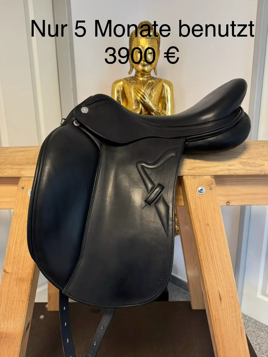 Prestige Dressursattel Harmonie 18' – Vorschau 1