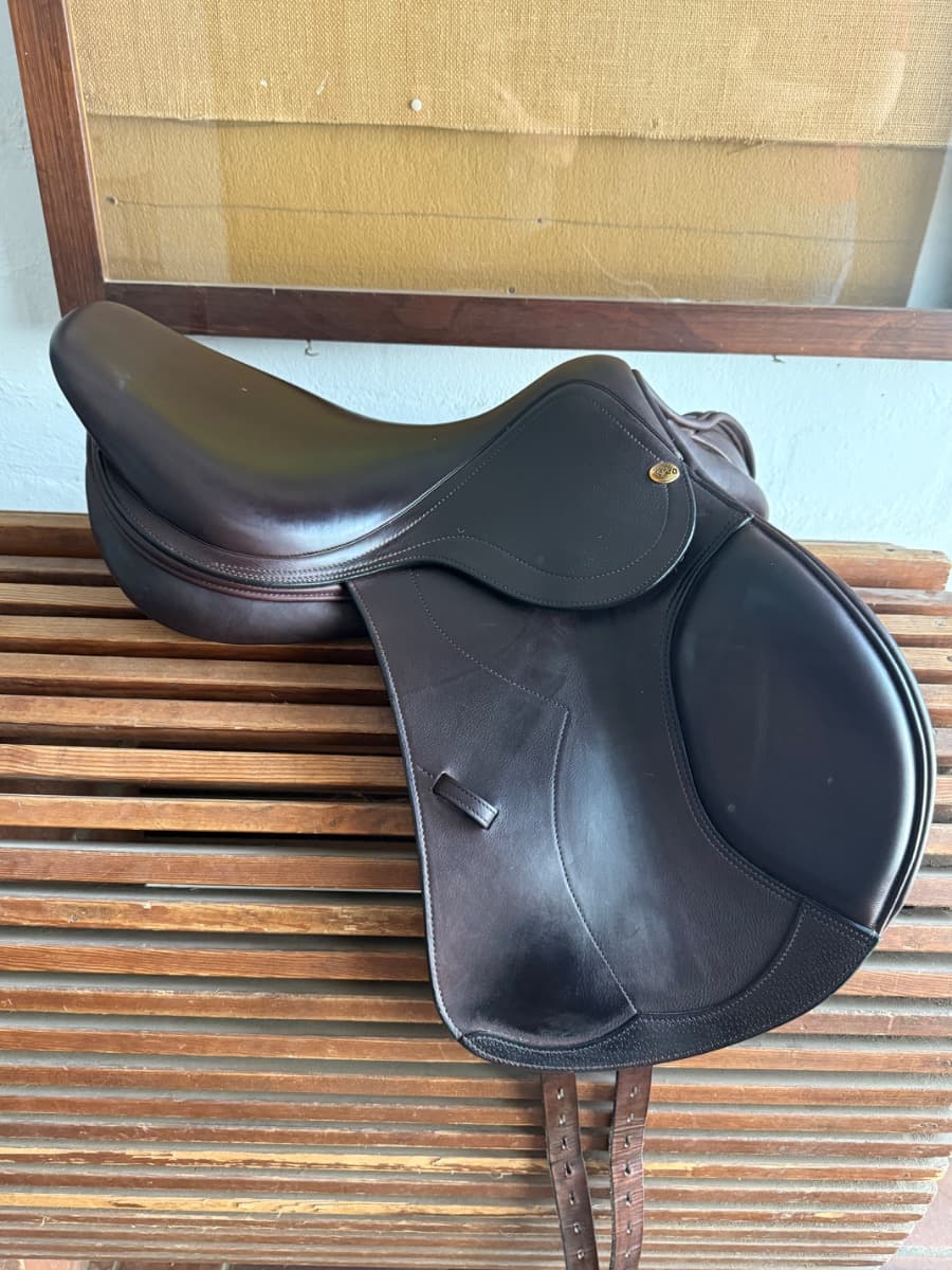 Cobra Springsattel Courage 17,5' – Vorschau 2