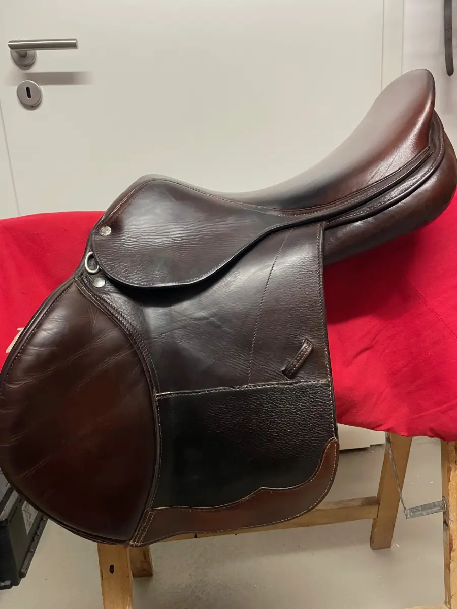 Amerigo Springsattel Peter Menet 17' – Vorschau 4